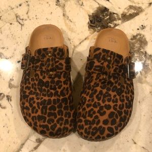 Ladies Time and Tru Leopard Clogs Size 10